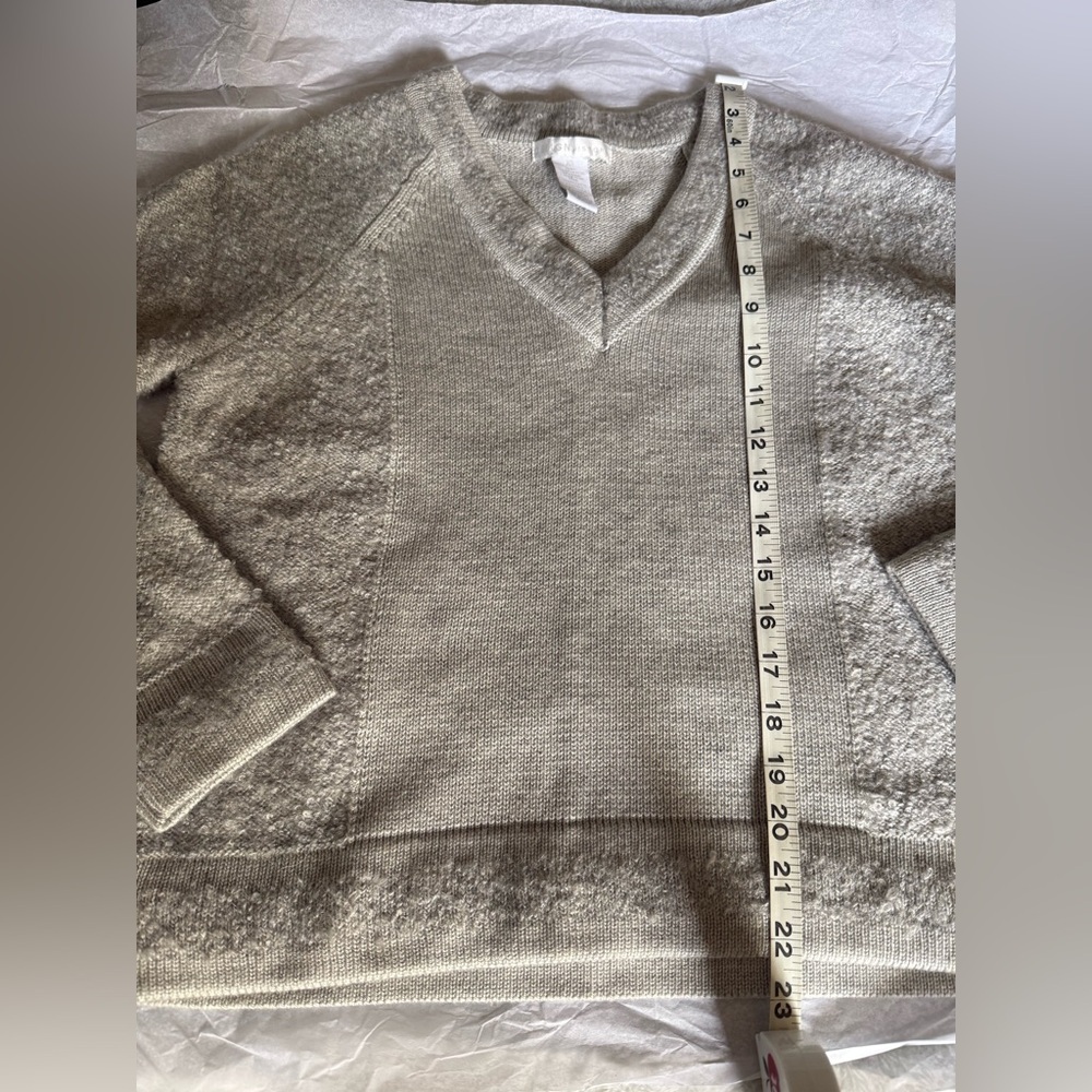 Cozy V-Neck Sweater - XS - Picture 5 of 7